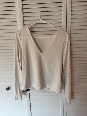 Old Navy Cream Long Sleeve V-Neck Top